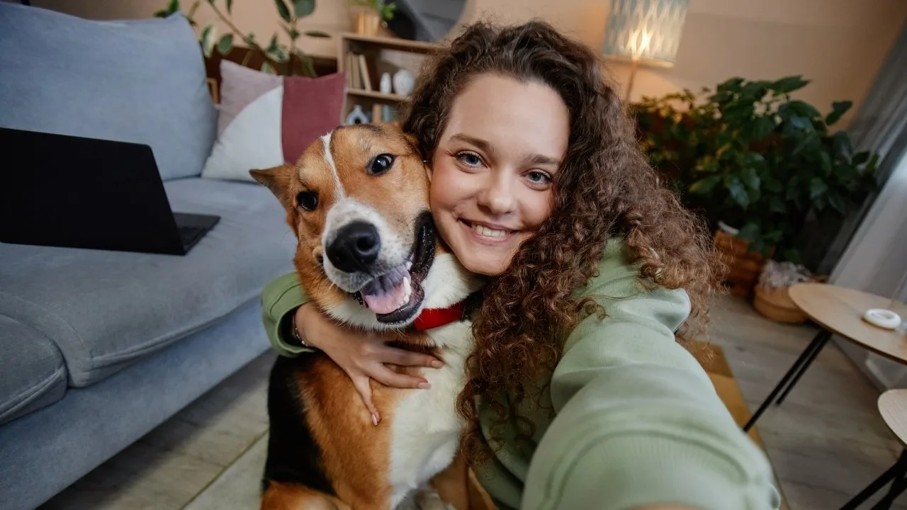 chien et sa maitresse